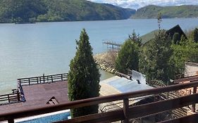 Pension La Ponton